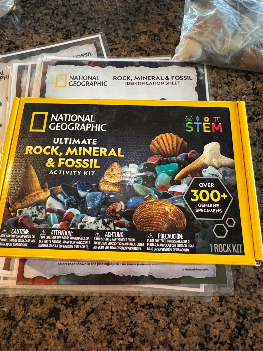 National Geographic Rock, Mineral & Fossil Kit — Yellow and Black Box